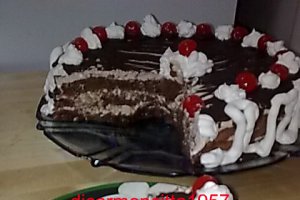 Tort de ciocolata cu crema de castane.