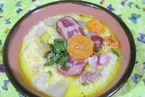 Supa de gulioare cu scaricica afumata si tarhon