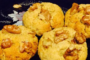Biscuiti cu unt de cocos si nuci