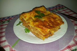 Lasagna cu foi de casa - Reteta savuroasa cu sos ragu