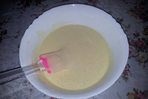 Pancake mic-dejun cu nuci, miere si banane