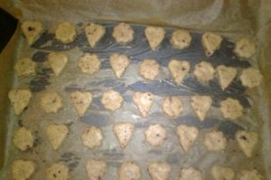 Fursecuri cu avocado si merisoare