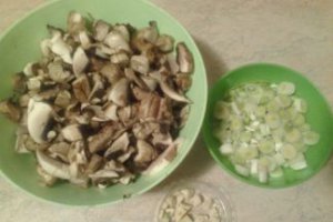Supa crema de conopida si ciuperci brune
