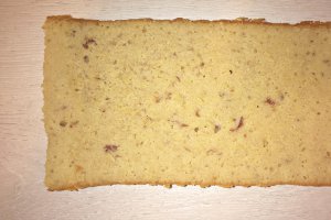 Tort simplu cu banane si frisca