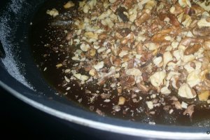 Napolitane cu caramel, rahat si nuci