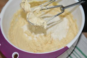 Biscuiti spritati, cu unt de arahide