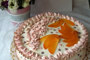Tort cu crema de ciocolata si jeleu de visine