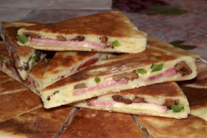 Sandwich-uri din aluat, preparate la Panini Maker Breville