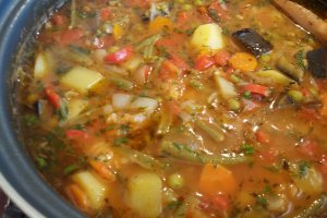 Ghiveci de legume, reteta simpla si sanatoasa pentru o masa echilibrata