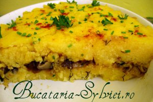 Mamaliga cu ciuperci de padure la cuptor