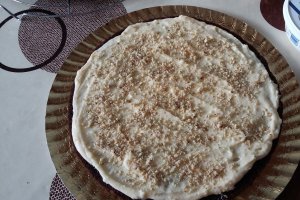 Tort cu crema de vanilie si nuca