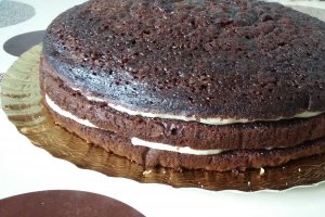 Tort cu crema de vanilie si nuca