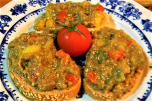 Salata de vinete cu ardei si chimen