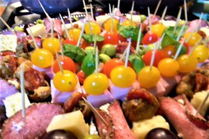 Aperitive platou cu gustari