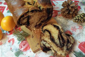 Cozonac cu cacao, ciocolata, portocala si rahat