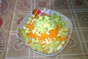 Salata de mere, napi si iaurt