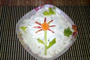 Salata de mere, napi si iaurt