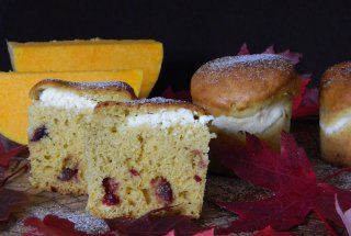 Briose cu dovleac, merisoare si crema de branza