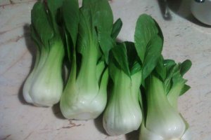 Pak choi cu pui