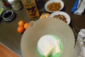 Biscuiti cu fructe uscate si suc de clementine
