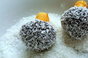 Ciupercute cu glazura de cacao si nuca de cocos
