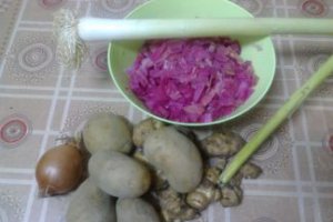 Ciorba de porc acrita cu zeama de varza