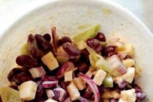 Salata de fasole rosie cu maioneza