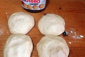 Cozonac floare cu nutella