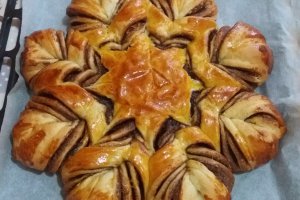Cozonac floare cu nutella