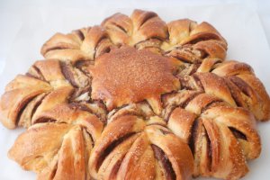 Cozonac floare cu nutella