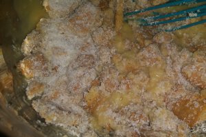 Salam de biscuiţi, reţetă in doua culori
