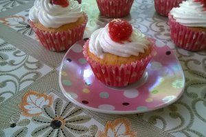 Briose cu gem de capsuni