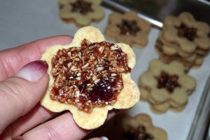 Fursecuri fragede cu gem de prune
