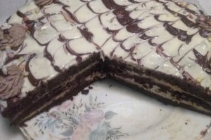 Tort cu aroma de cafea si crema de portocale