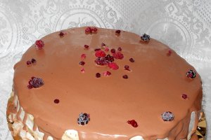 Tort cu crema de lapte condesat