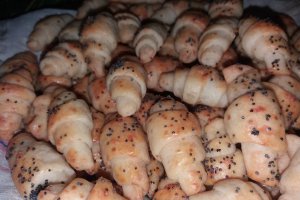 Cornulete aperitiv cu branza