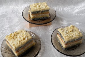 Prajitura cu mac si crema de vanilie