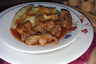 Mancarica de pipote cu piure de cartofi