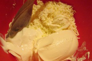 Sufleu de branza cu visine