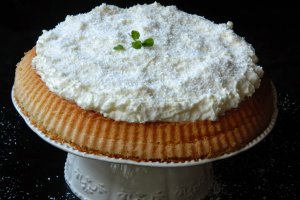 Tarta cu jeleu de mango si crema de ananas