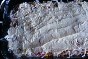 Piept de pui cu porumb, ardei si piure, la cuptor