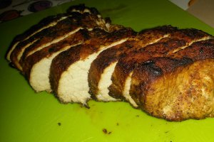 Cotlet de porc la cuptor stropit cu vin alb si garnitura de spanac