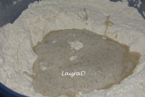 Croissant cu ciocolata si caramel
