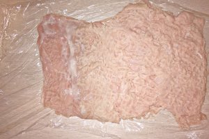 Muschi de porc umplut cu ciuperci si invelit in bacon