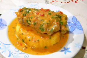 Papricas de pui cu mamaliguta
