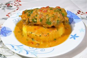 Papricas de pui cu mamaliguta