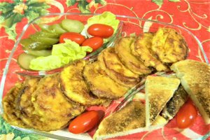 Parizer din piept de curcan in ou