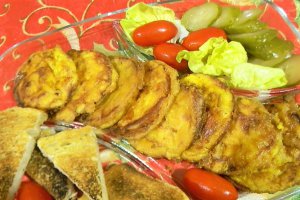 Parizer din piept de curcan in ou