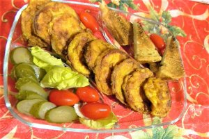 Parizer din piept de curcan in ou