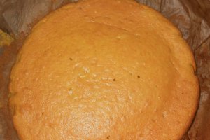 Tort cu fructe de padure